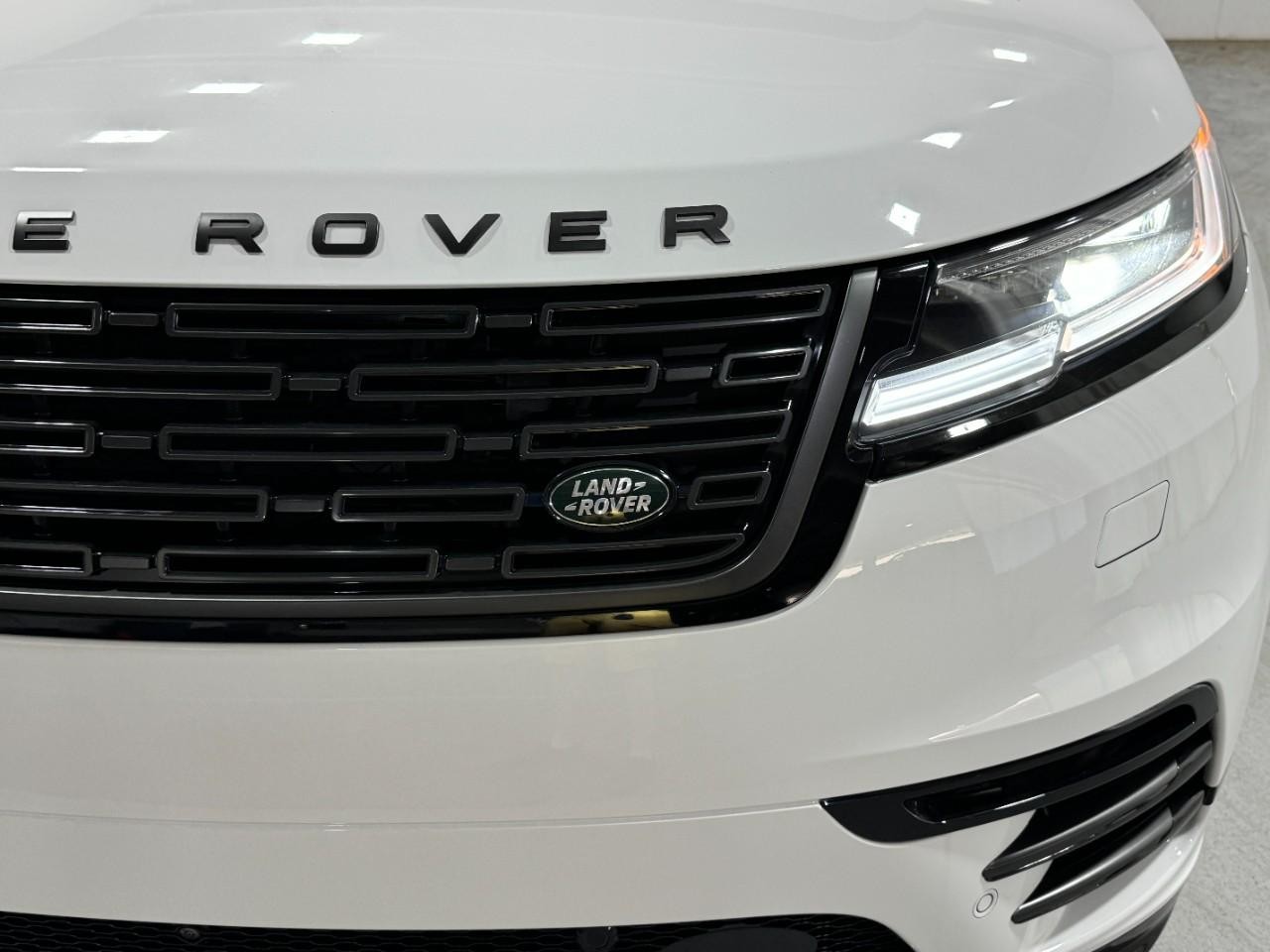 Land Rover Range Rover Velar Vehicle Full-screen Gallery Image 8