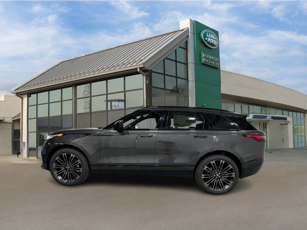 Land Rover Range Rover Velar Vehicle Full-screen Gallery Image 2