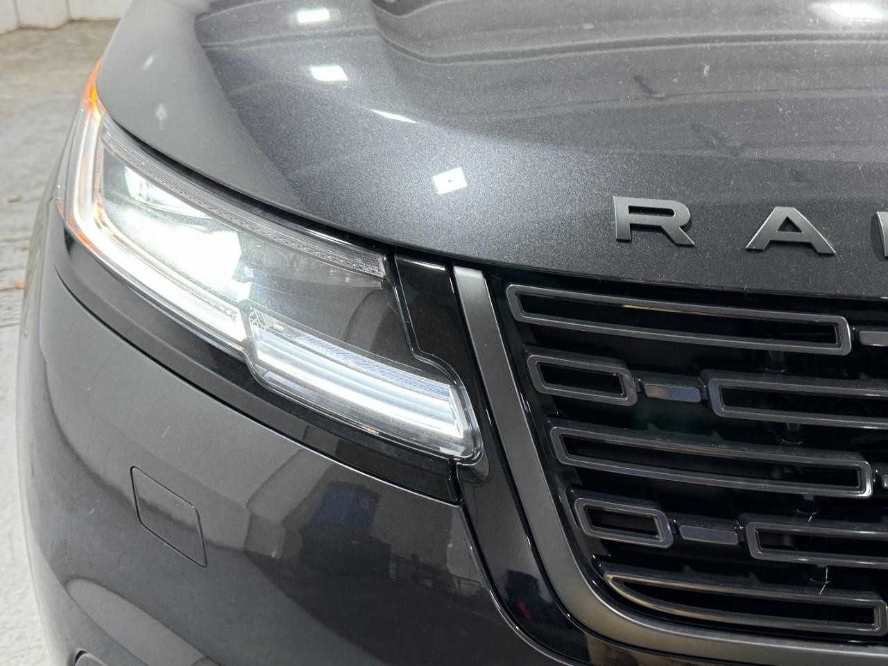 Land Rover Range Rover Velar Vehicle Full-screen Gallery Image 7