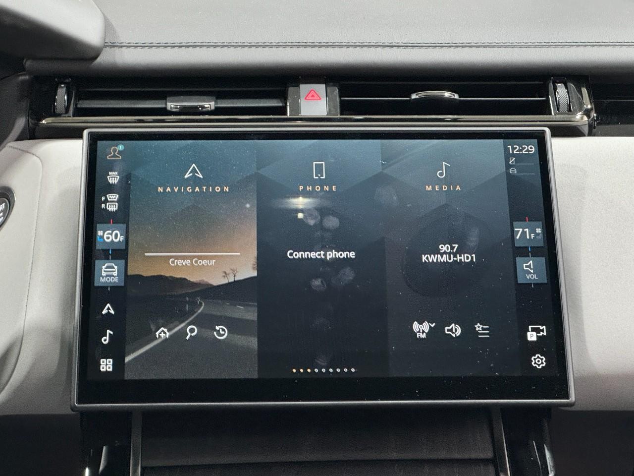 Land Rover Range Rover Velar Vehicle Full-screen Gallery Image 18