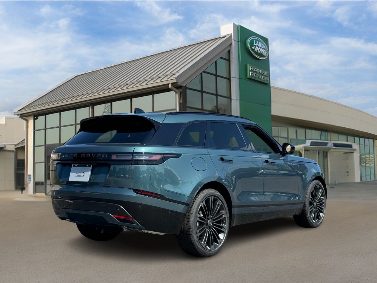 Land Rover Range Rover Velar Vehicle Full-screen Gallery Image 4