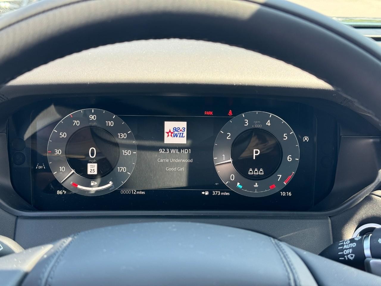 Land Rover Range Rover Velar Vehicle Full-screen Gallery Image 28