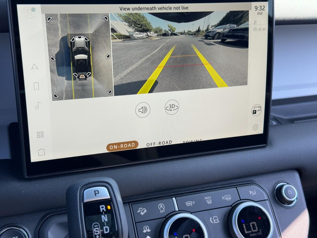 Land Rover Defender Vehicle Full-screen Gallery Image 31