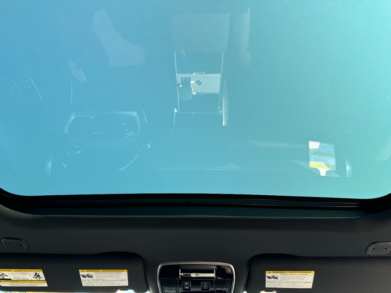 Land Rover Range Rover Vehicle Full-screen Gallery Image 12