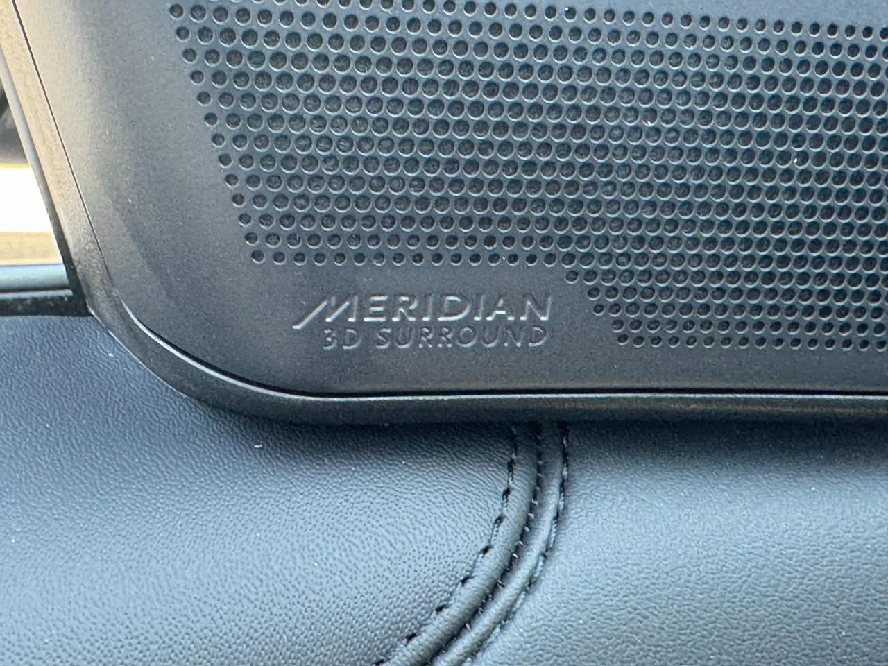 Land Rover Range Rover Vehicle Full-screen Gallery Image 23