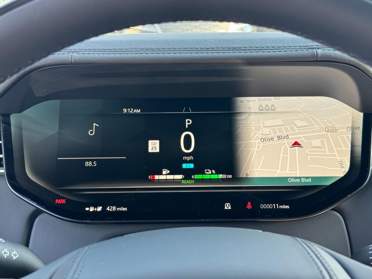 Land Rover Range Rover Vehicle Full-screen Gallery Image 32