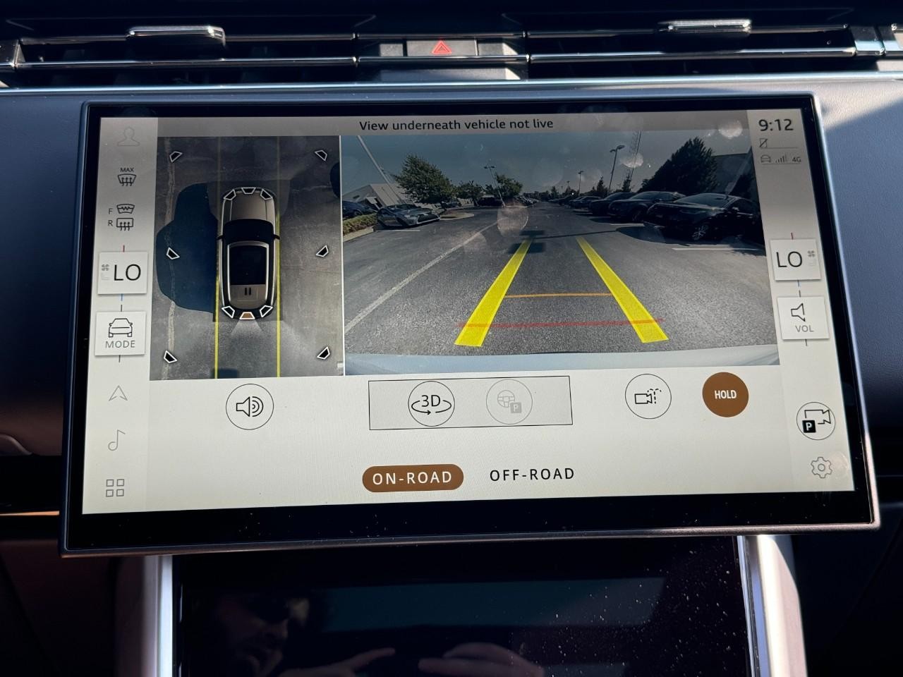 Land Rover Range Rover Vehicle Full-screen Gallery Image 33