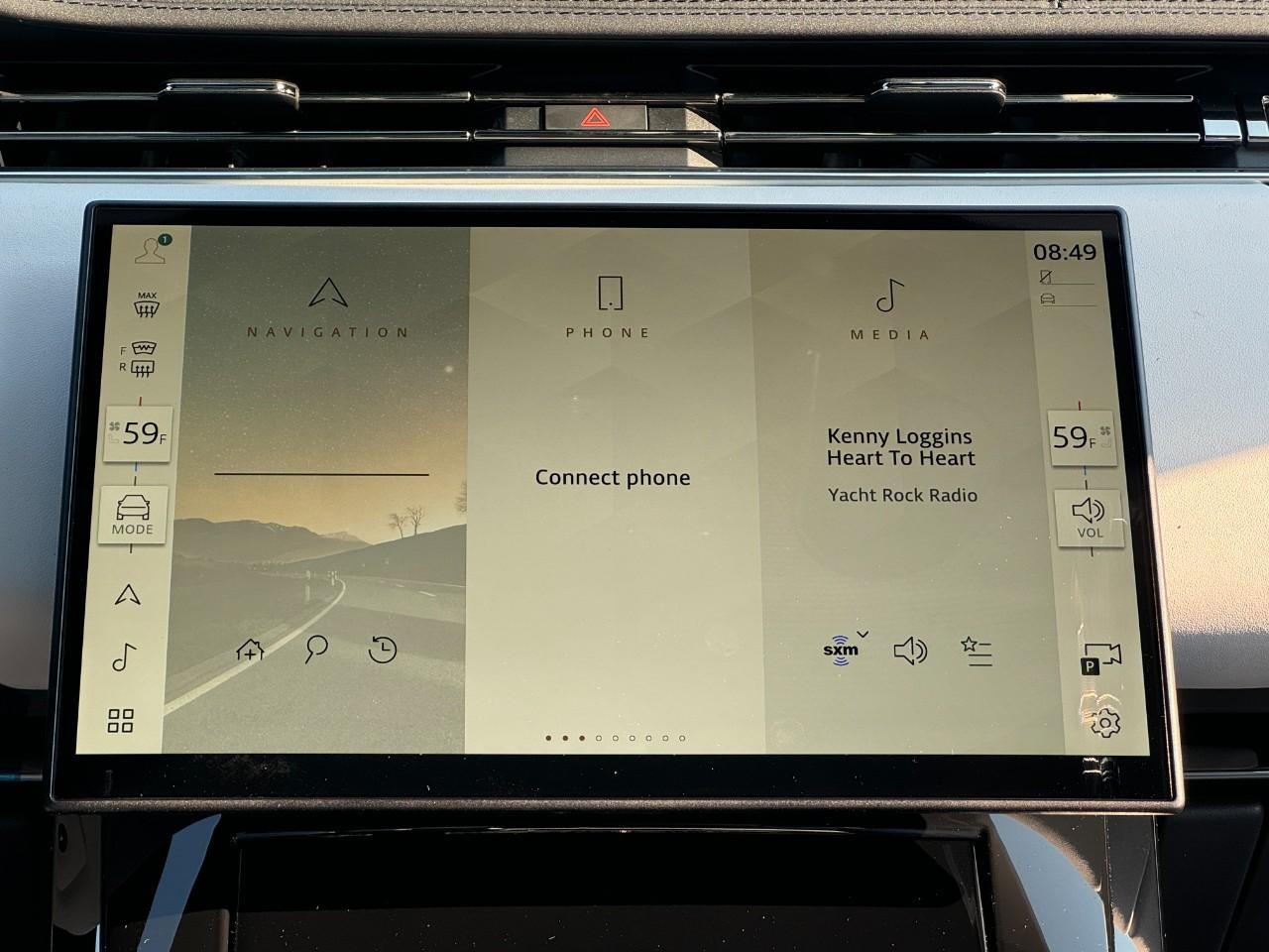 Land Rover Range Rover Sport Vehicle Full-screen Gallery Image 15