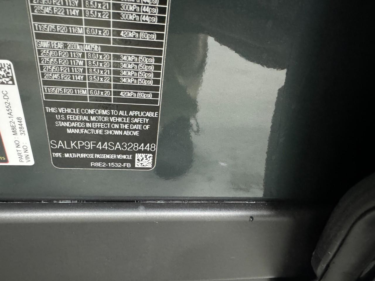 Land Rover Range Rover Vehicle Full-screen Gallery Image 34