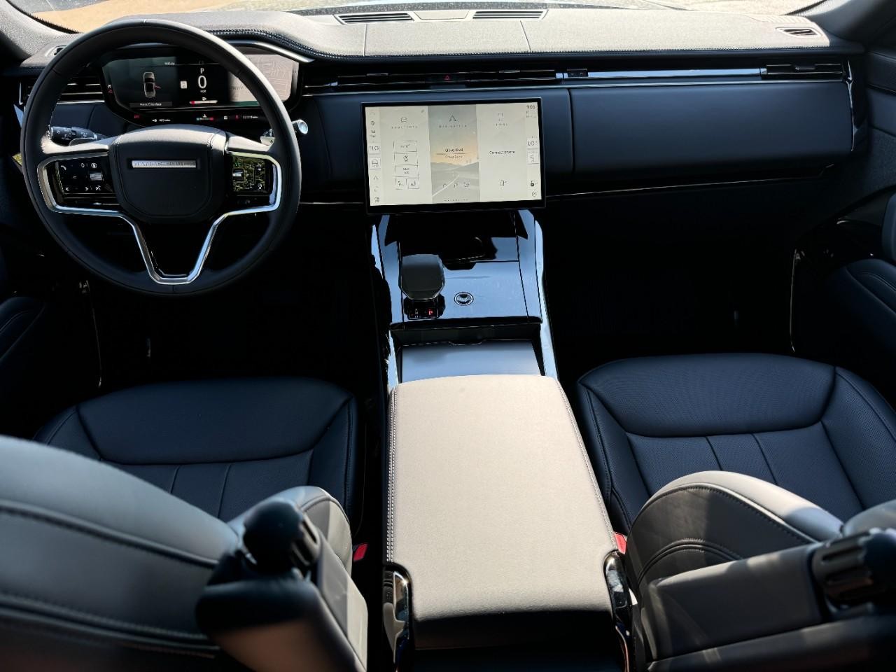 Land Rover Range Rover Sport Vehicle Full-screen Gallery Image 13