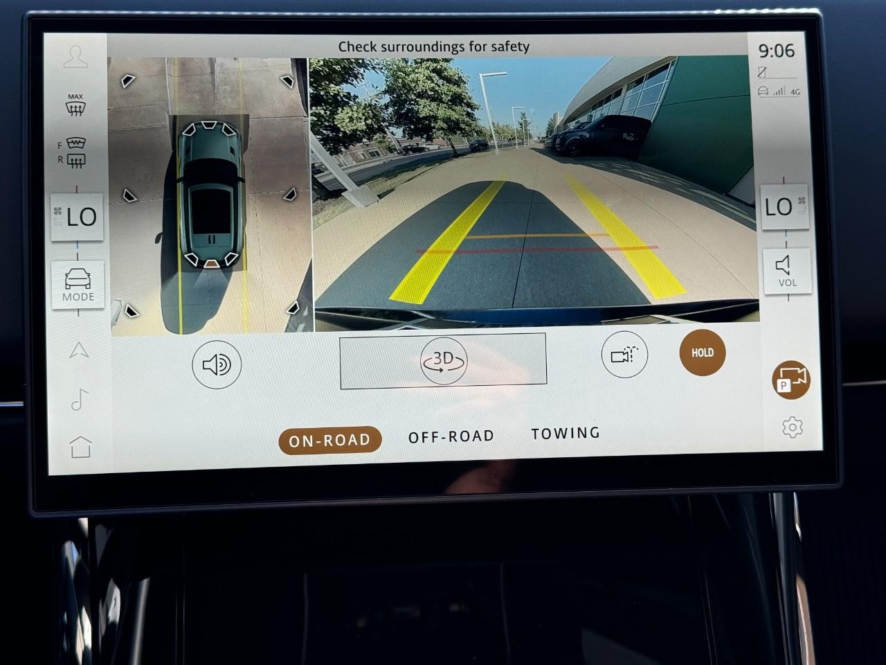 Land Rover Range Rover Sport Vehicle Full-screen Gallery Image 33