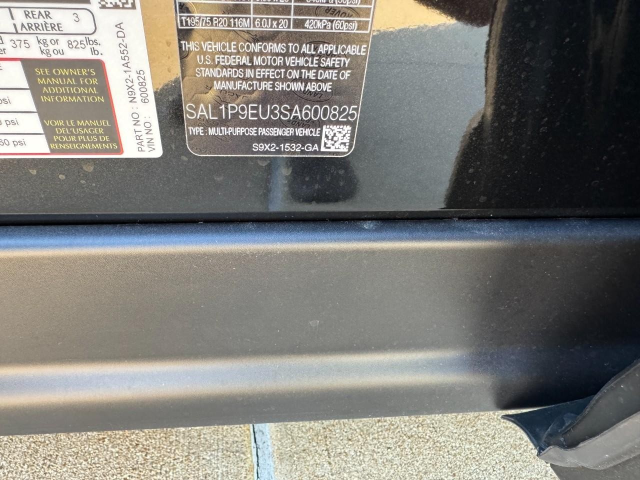 Land Rover Range Rover Sport Vehicle Full-screen Gallery Image 34