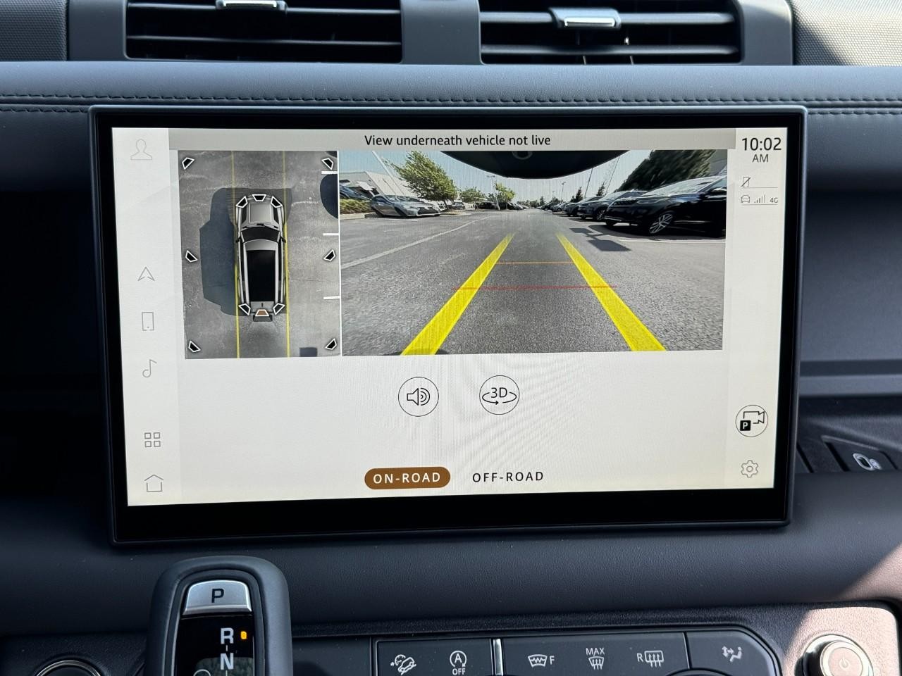 Land Rover Defender Vehicle Full-screen Gallery Image 36