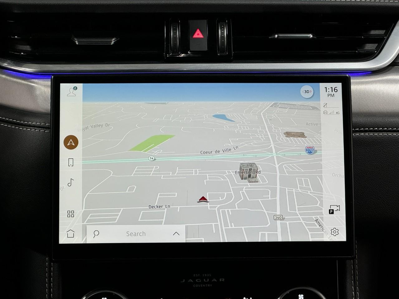 Jaguar F-Pace Vehicle Full-screen Gallery Image 14