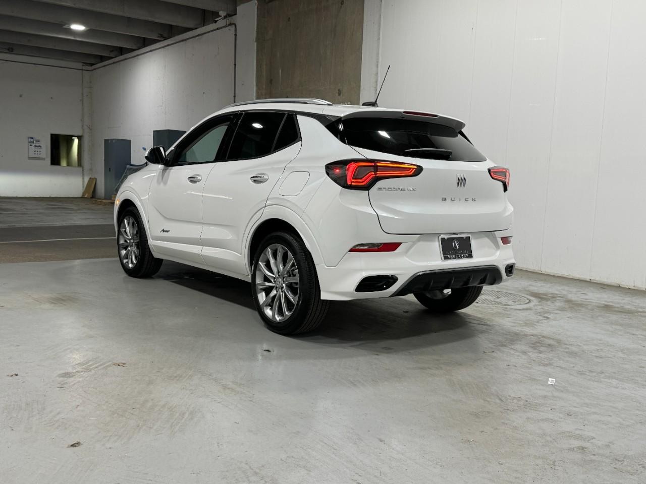 Buick Encore GX Vehicle Full-screen Gallery Image 3