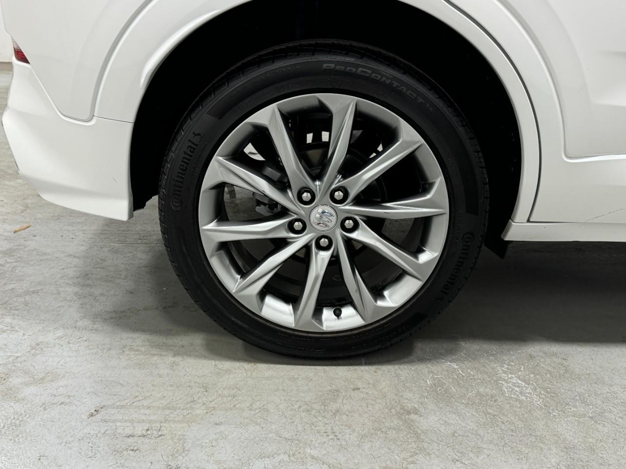 Buick Encore GX Vehicle Full-screen Gallery Image 5