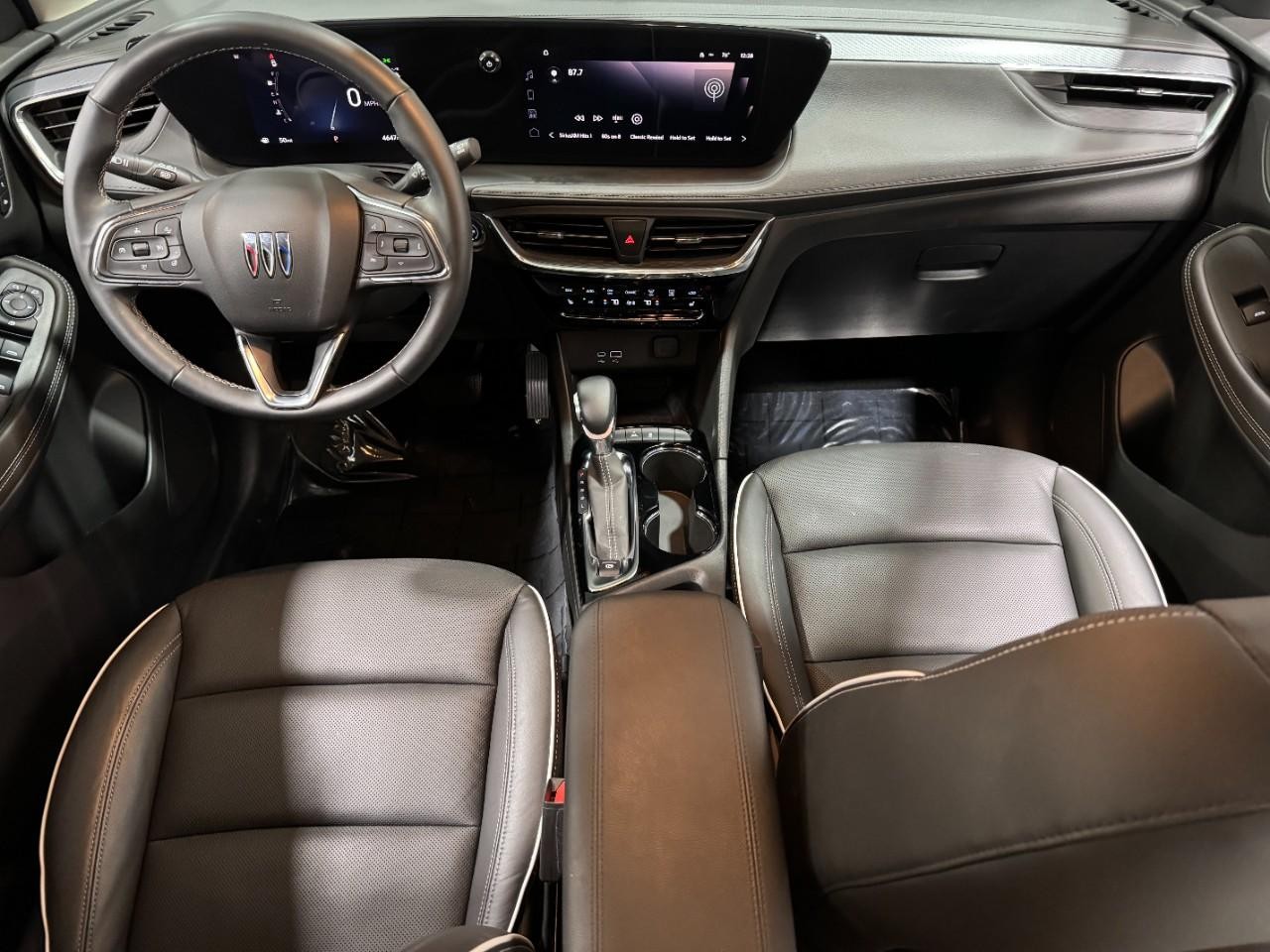 Buick Encore GX Vehicle Full-screen Gallery Image 11