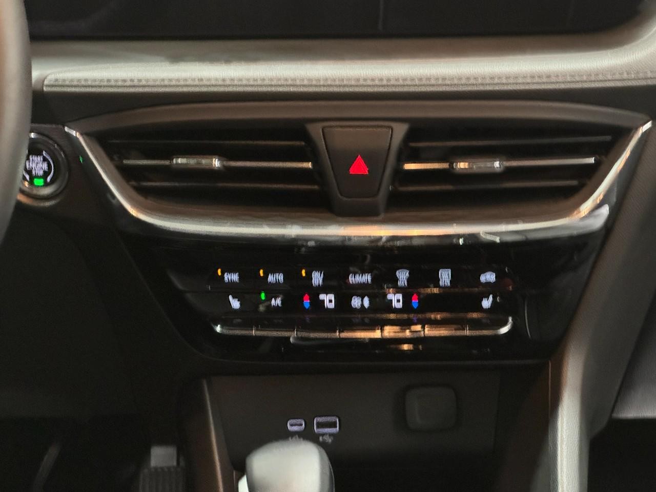 Buick Encore GX Vehicle Full-screen Gallery Image 14