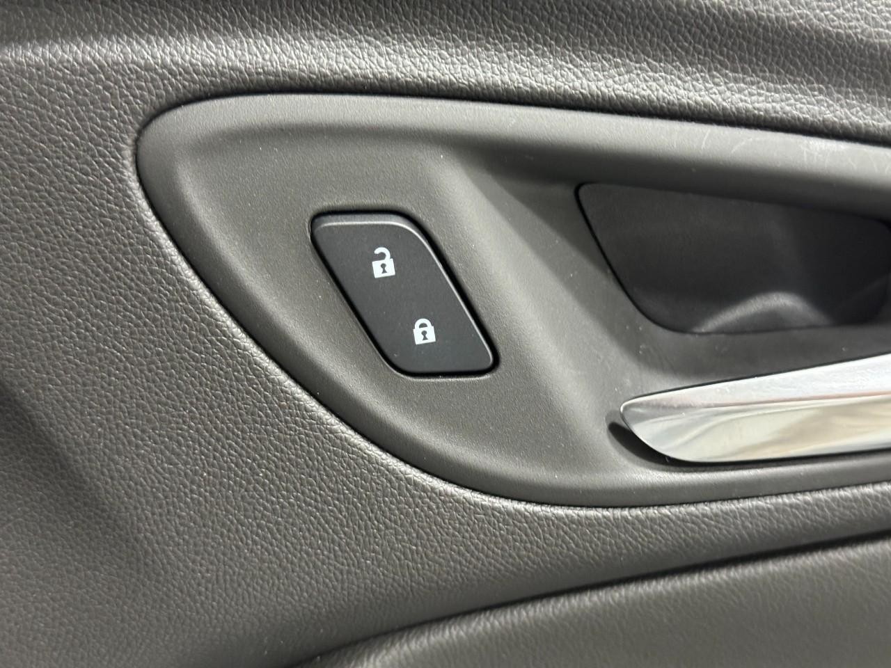 Buick Encore GX Vehicle Full-screen Gallery Image 20