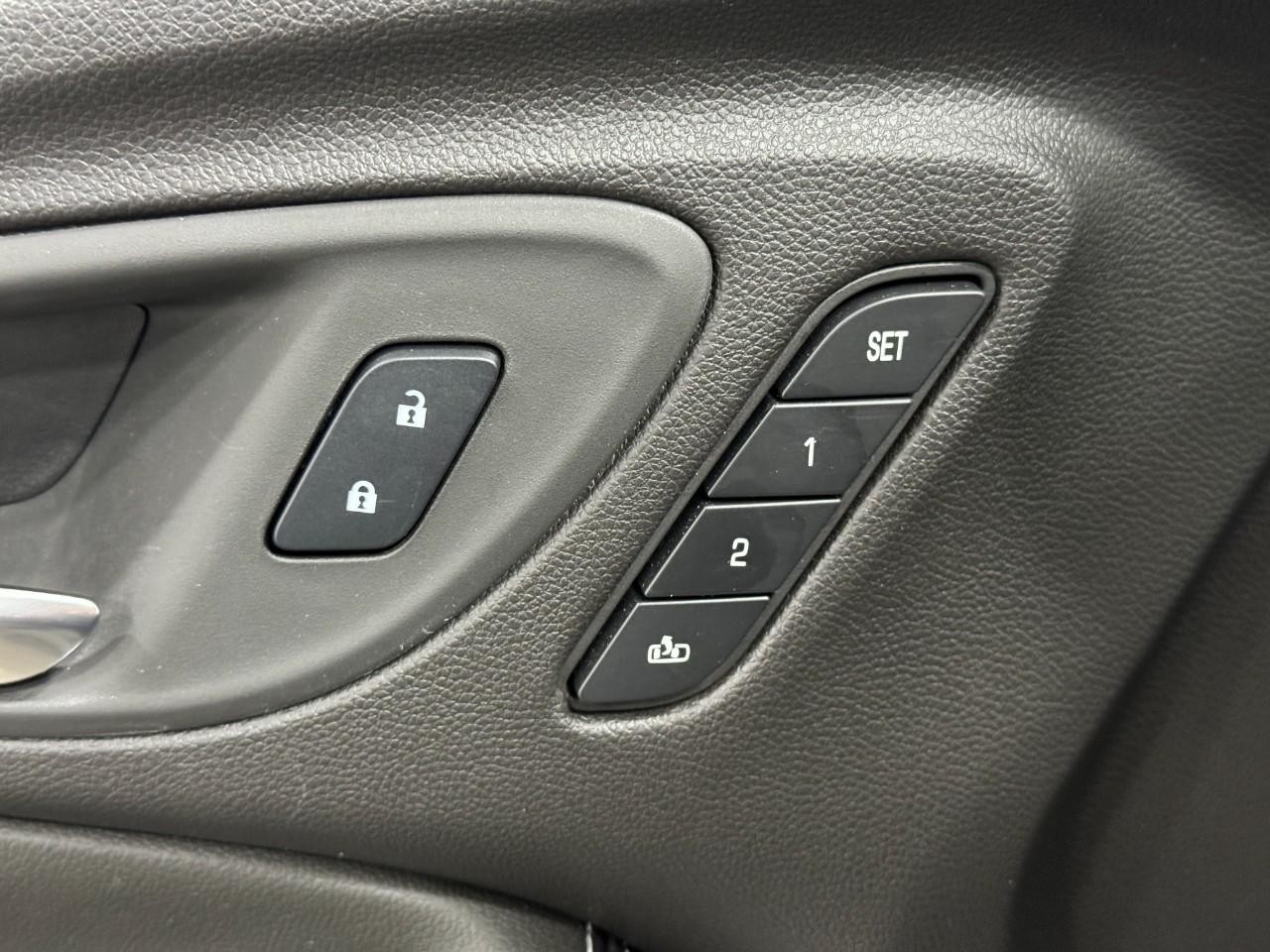 Buick Encore GX Vehicle Full-screen Gallery Image 22