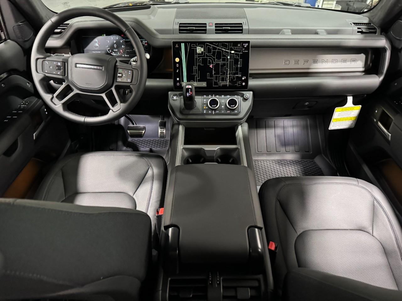 Land Rover Defender Vehicle Full-screen Gallery Image 13