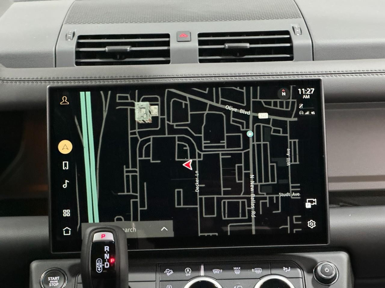 Land Rover Defender Vehicle Full-screen Gallery Image 15