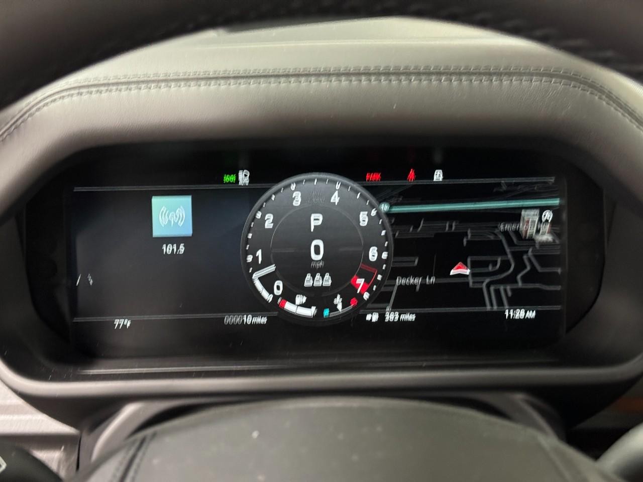 Land Rover Defender Vehicle Full-screen Gallery Image 32