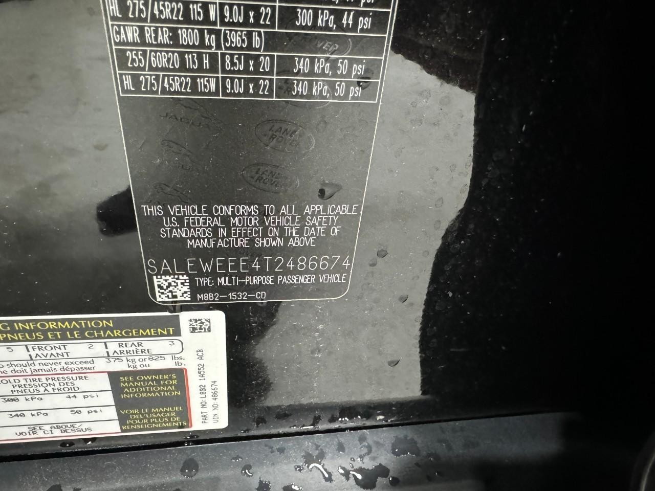 Land Rover Defender Vehicle Full-screen Gallery Image 34