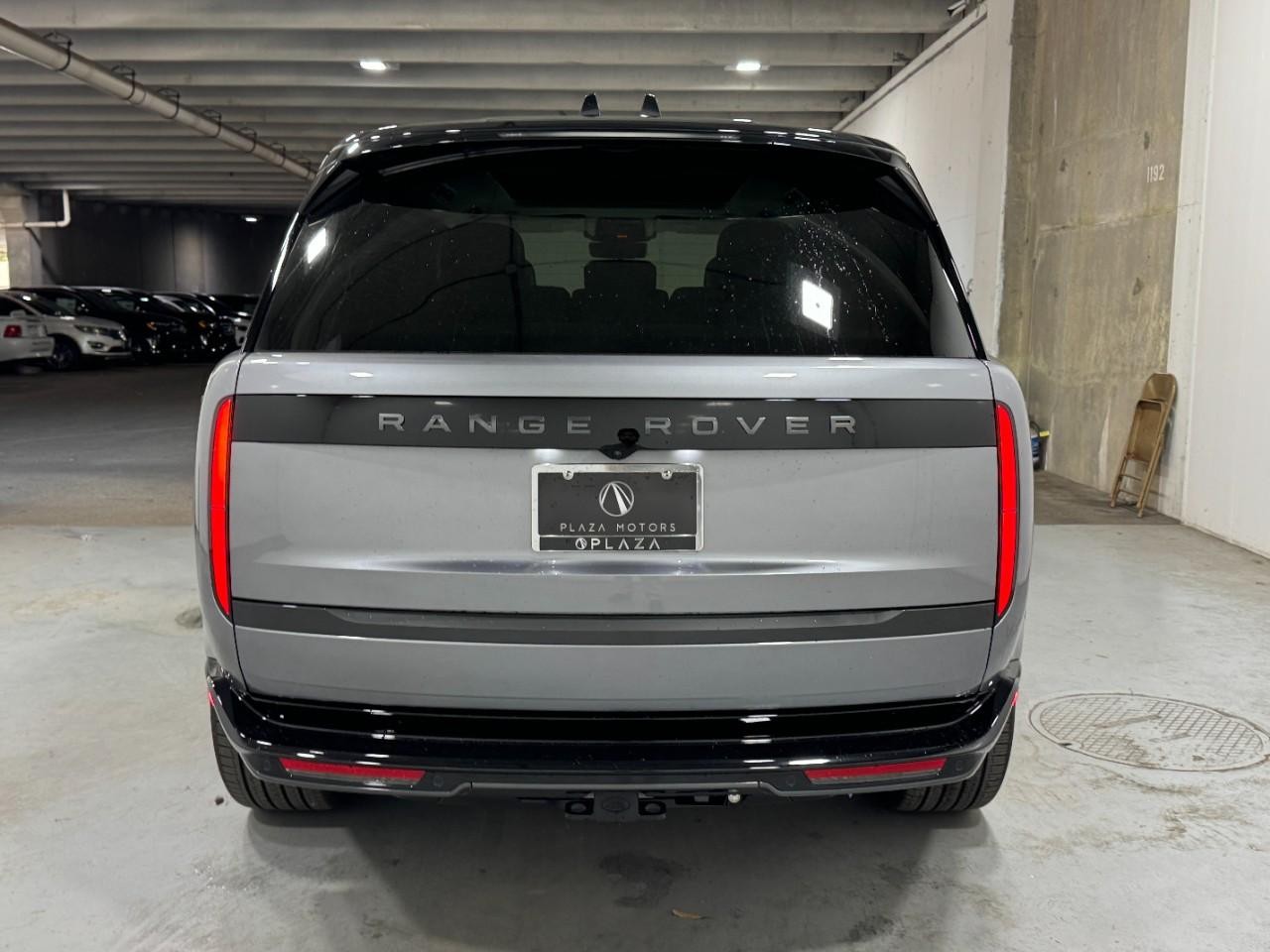 Land Rover Range Rover Vehicle Full-screen Gallery Image 9