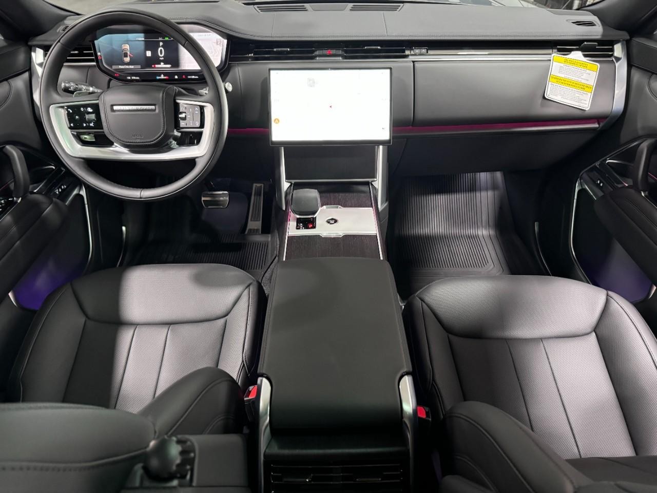 Land Rover Range Rover Vehicle Full-screen Gallery Image 13