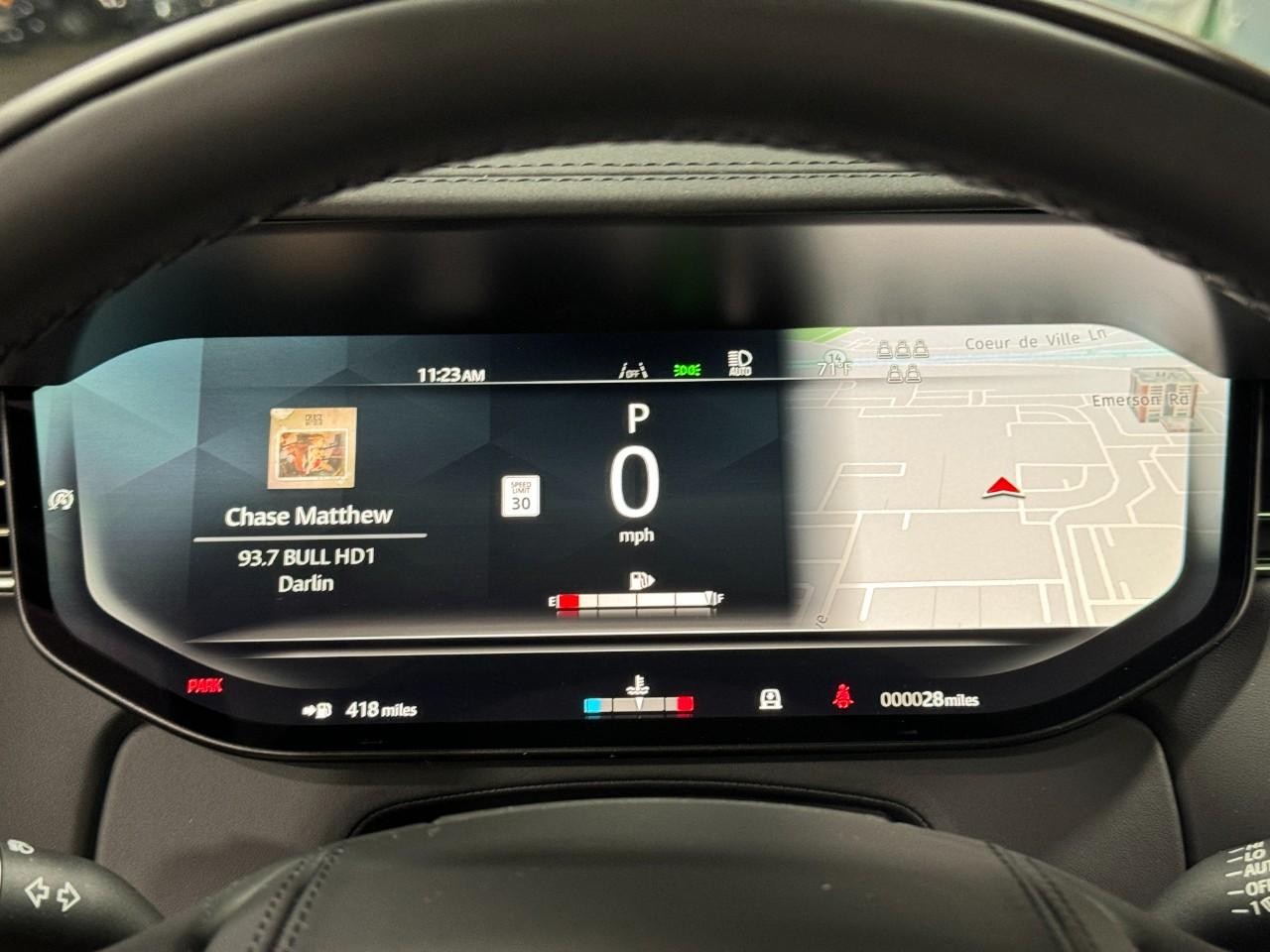 Land Rover Range Rover Vehicle Full-screen Gallery Image 32