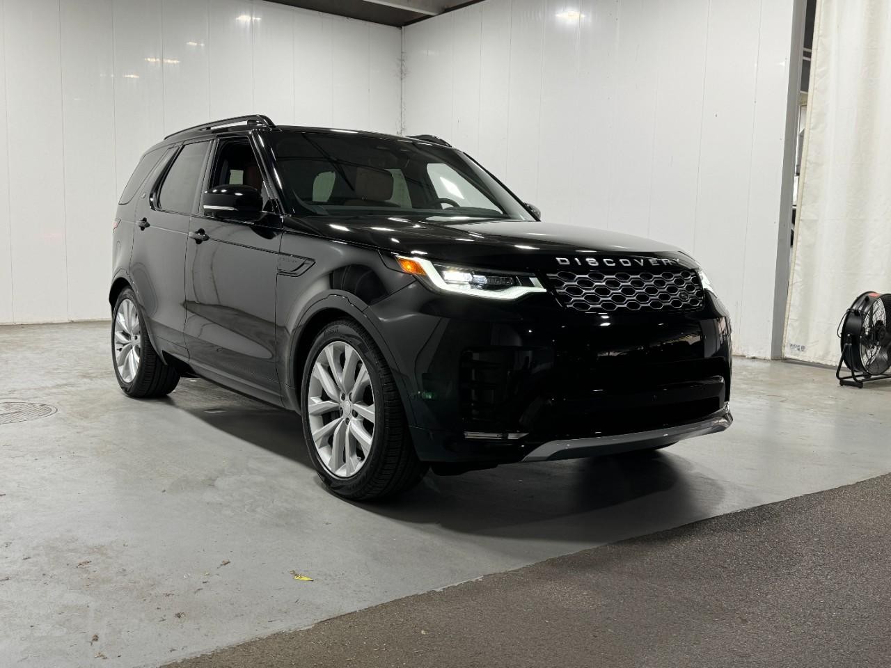 Land Rover Discovery Vehicle Full-screen Gallery Image 6