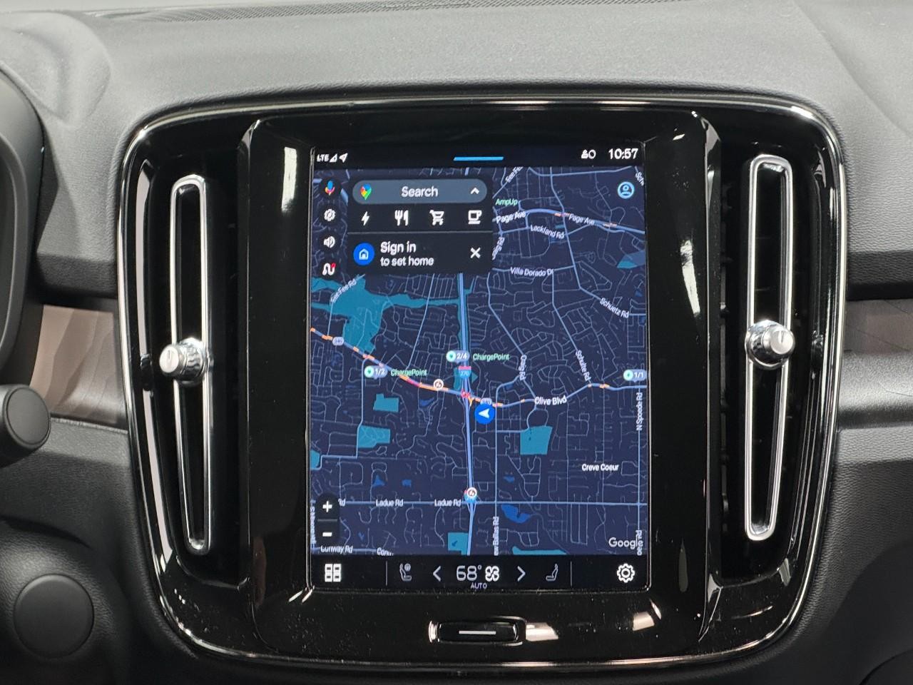 Volvo C40 Recharge Pure Electric Vehicle Full-screen Gallery Image 14