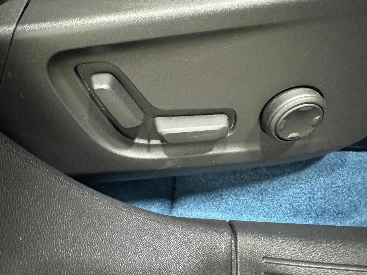 Volvo C40 Recharge Pure Electric Vehicle Full-screen Gallery Image 20