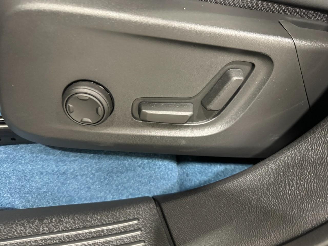 Volvo C40 Recharge Pure Electric Vehicle Full-screen Gallery Image 27