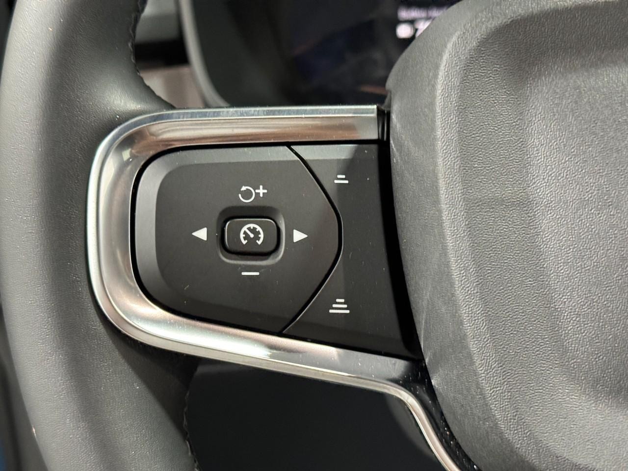 Volvo C40 Recharge Pure Electric Vehicle Full-screen Gallery Image 29