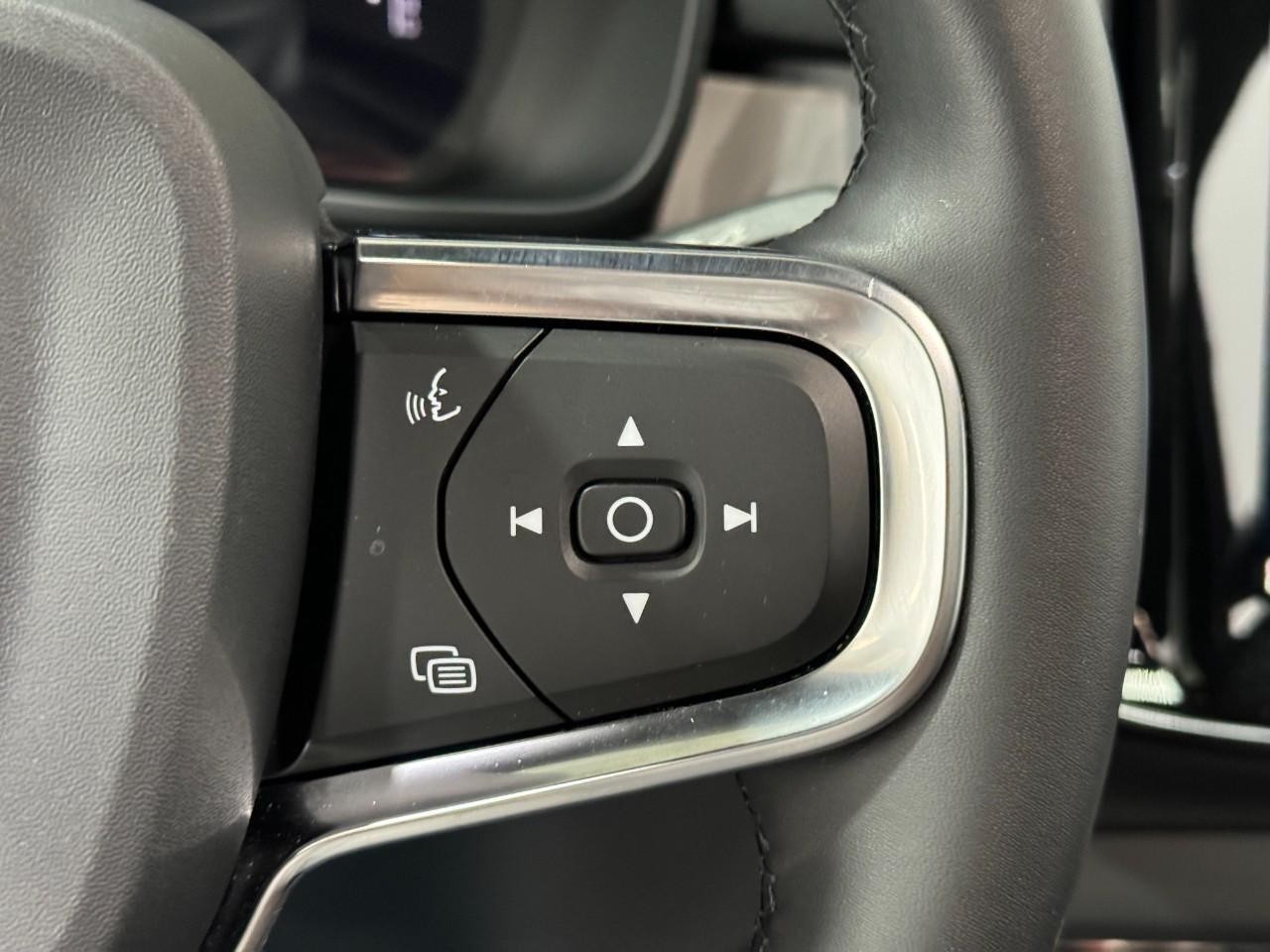 Volvo C40 Recharge Pure Electric Vehicle Full-screen Gallery Image 30