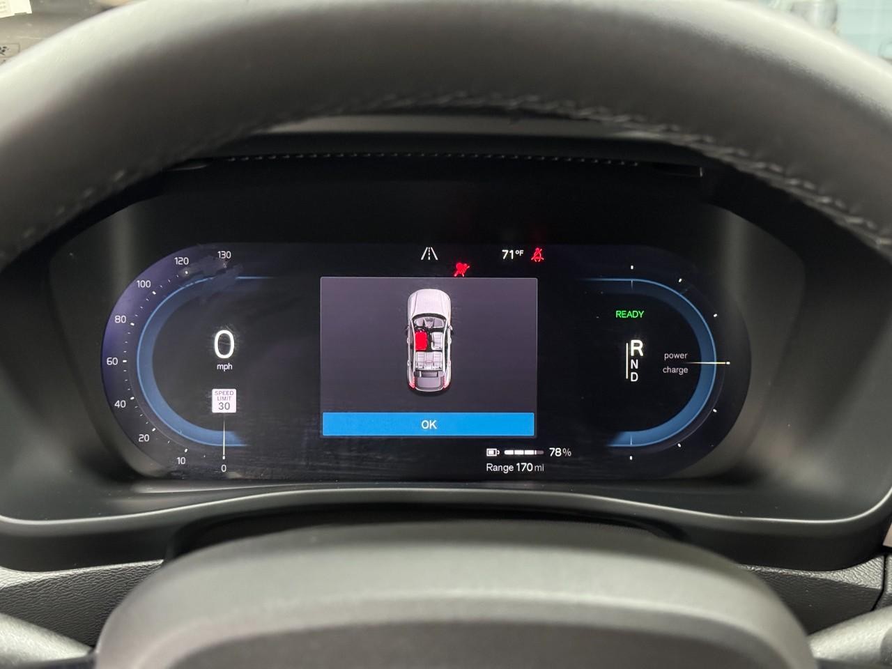 Volvo C40 Recharge Pure Electric Vehicle Full-screen Gallery Image 31