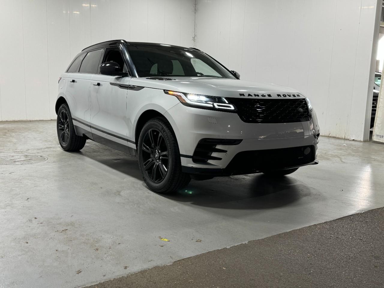 Land Rover Range Rover Velar Vehicle Full-screen Gallery Image 6