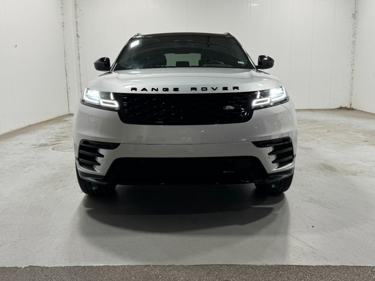 Land Rover Range Rover Velar Vehicle Full-screen Gallery Image 7
