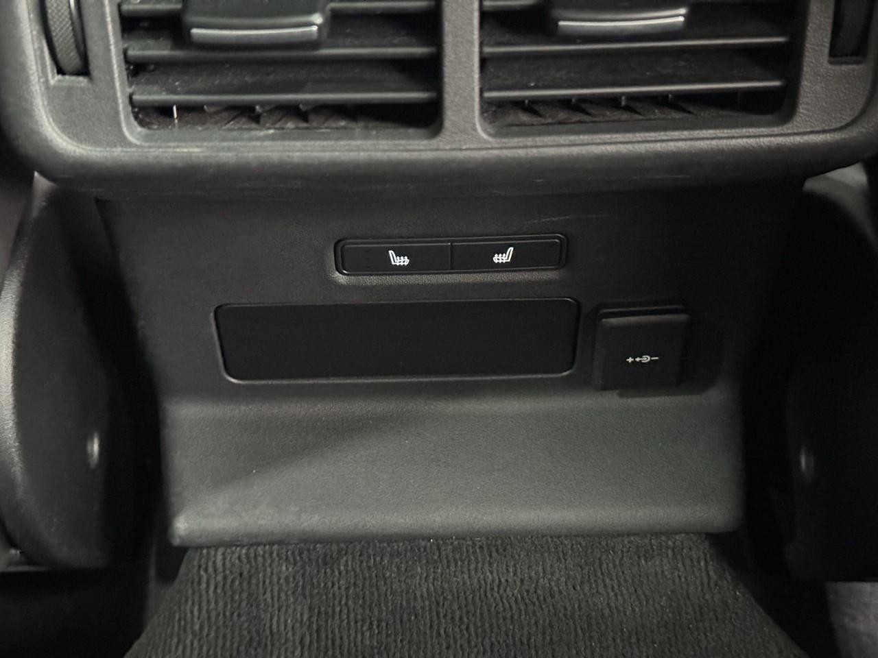 Land Rover Range Rover Velar Vehicle Full-screen Gallery Image 11