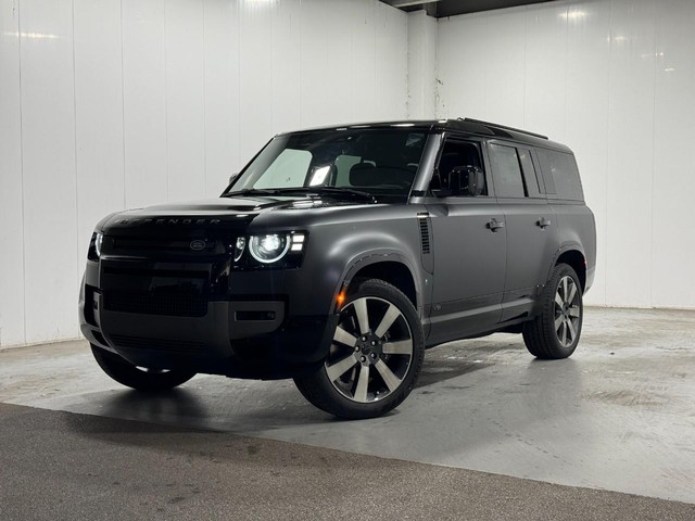 2026 Land Rover Defender V8's photo