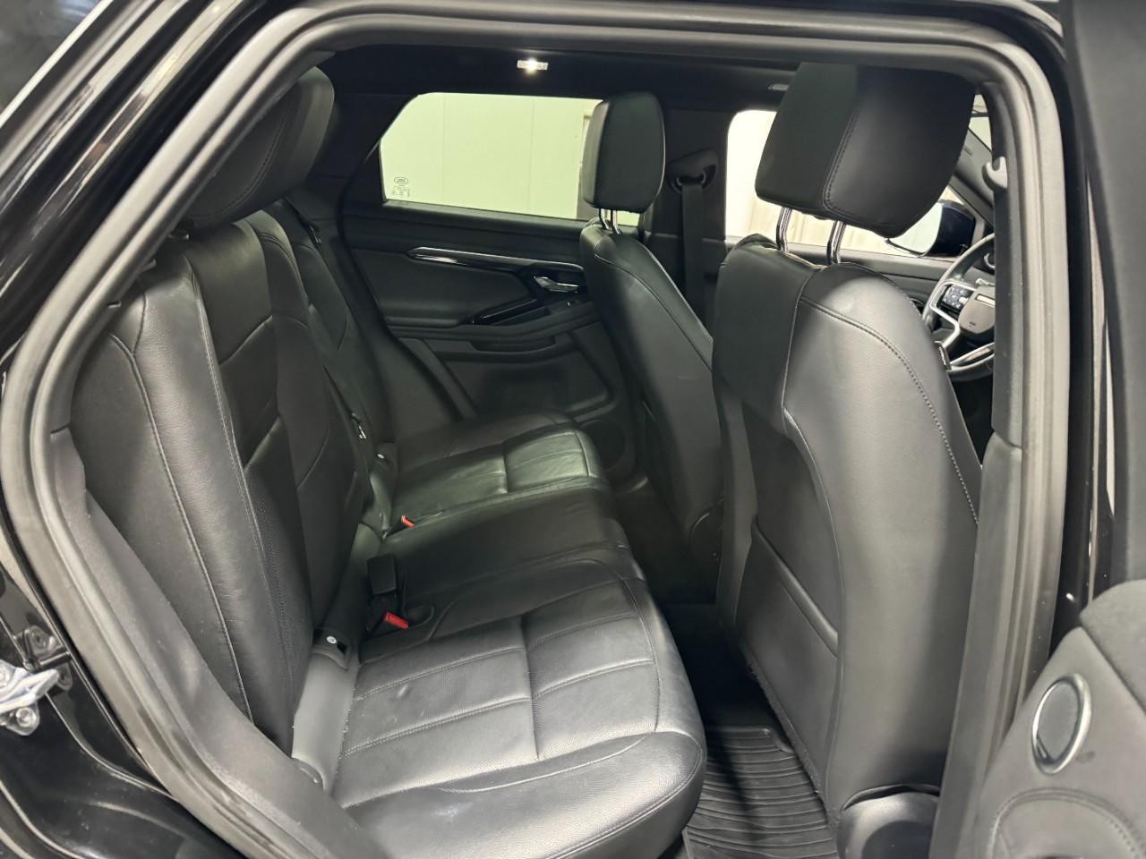 Land Rover Range Rover Evoque Vehicle Full-screen Gallery Image 10