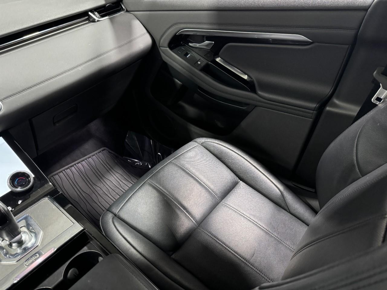 Land Rover Range Rover Evoque Vehicle Full-screen Gallery Image 26