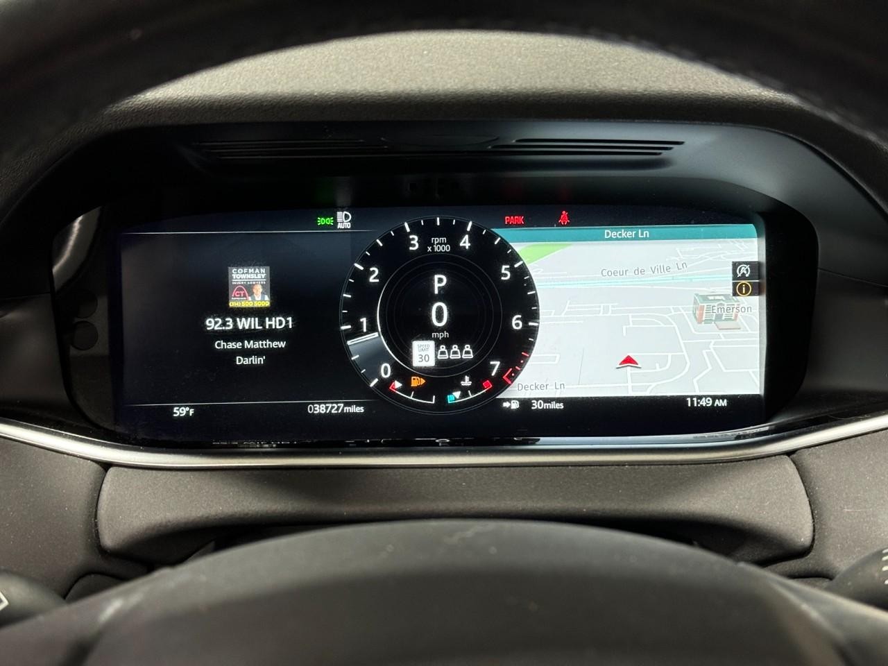 Land Rover Range Rover Evoque Vehicle Full-screen Gallery Image 31