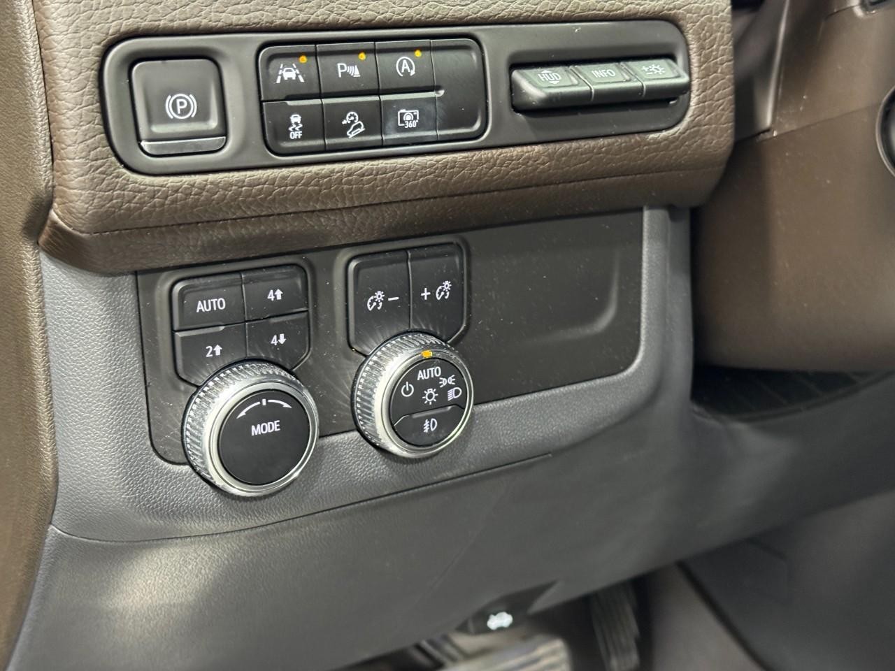 GMC Yukon Vehicle Full-screen Gallery Image 20