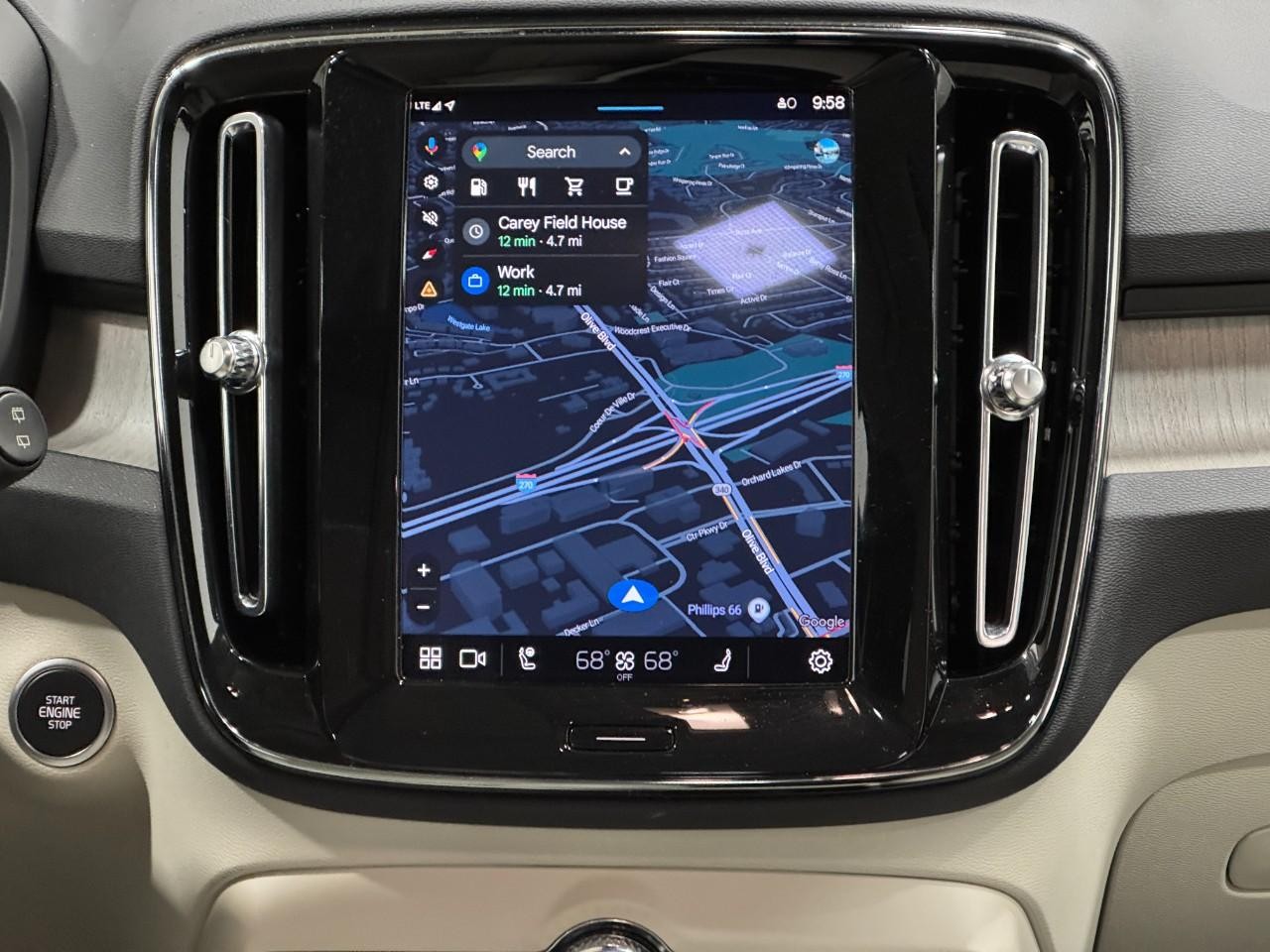 Volvo XC40 Vehicle Full-screen Gallery Image 15