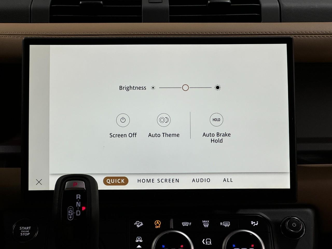 Land Rover Defender Vehicle Full-screen Gallery Image 15