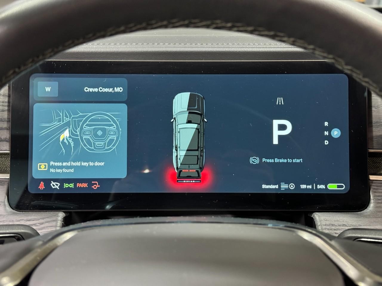 Rivian R1S Vehicle Full-screen Gallery Image 31