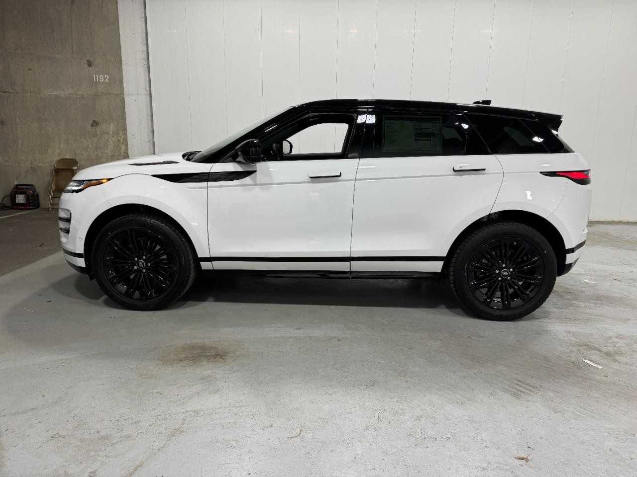 Land Rover Range Rover Evoque Vehicle Full-screen Gallery Image 2